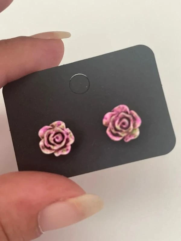 Boucles d’oreilles petite rose rose et vert
